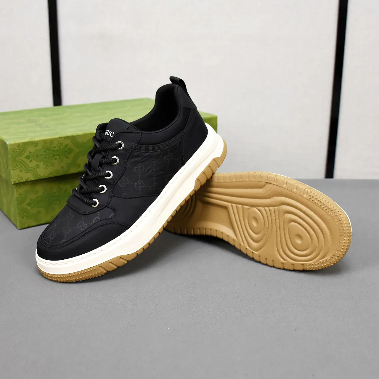 PP400👟👟👟Gucci【Gucci】Fashionable lace-up cloth shoes, uppers made of breathable fabric, rubber foam soles, men's size 39-44.